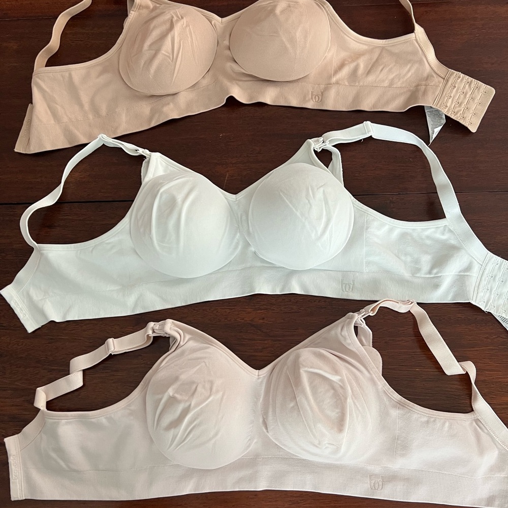 Brand new w/o tags Bravado full cup nursing bras. Size Medium